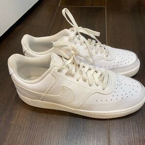Nike Court Vision Low